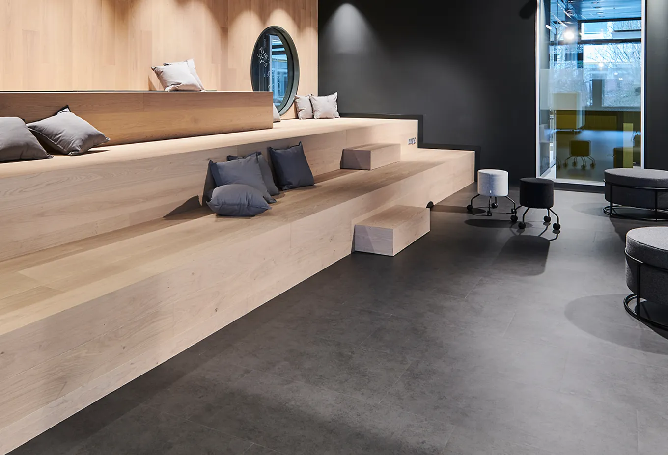 Referenzobjekt Bürogebäude Bodenbelag