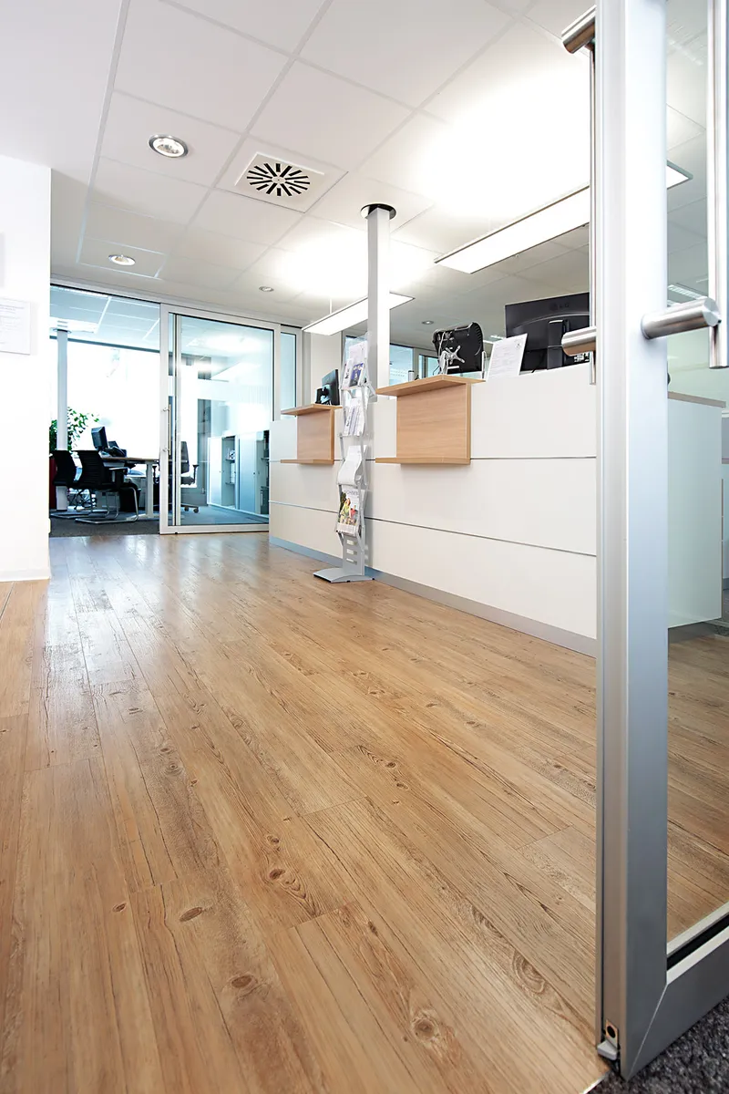 wineo Bodenbelag wineo Bodenbelag Empfangsbereich Holzoptik mittel